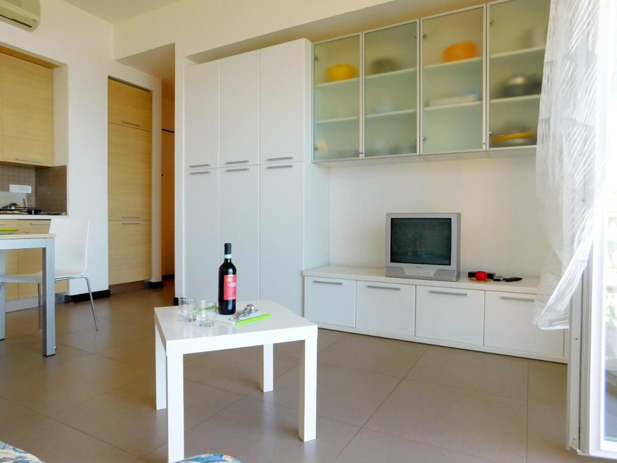 Bilocale Con Favolosa Vista Mare レヴァント エクステリア 写真